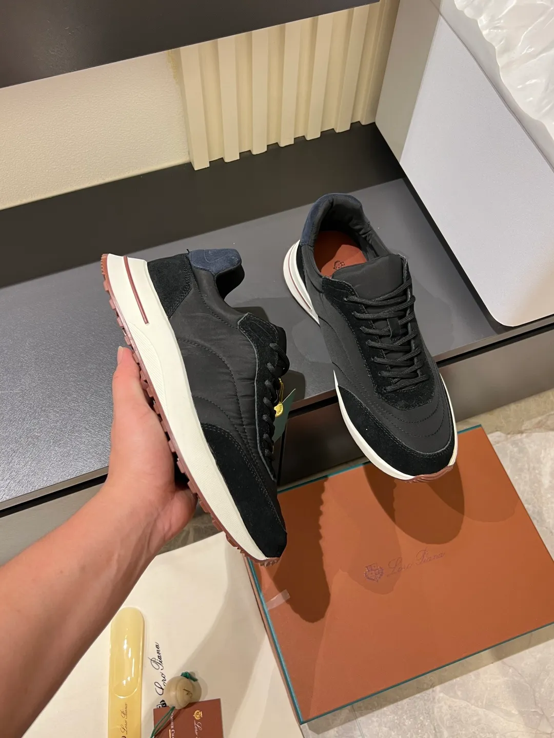 Men's men's shoes 💰p480Loro Men's men's shoes 💰piana niche Loro classic jogging shoes, men's lace-up casual shoes and sneakers, high-quality lightweight and comfortable fabrics, suitable for outdoor leisure, the color scheme is young and energetic, and it looks great with sportswear or casual suits! Size: 38-44 (45 customized)